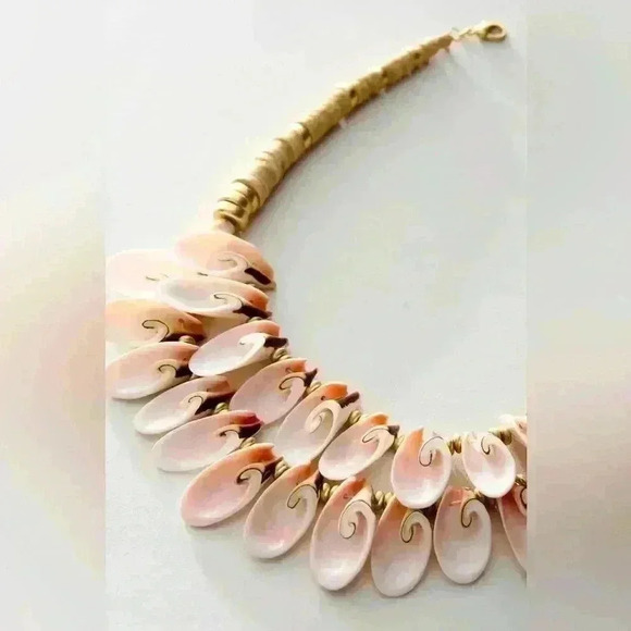 NEW Free People Collier Two Strangers Shell Statement Necklace 💕Hard to Find! - Picture 4 of 9